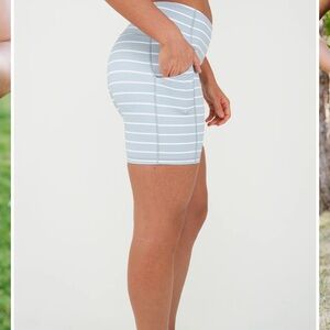 KIAVA Athletic Shorts in Gray and White Stripes
